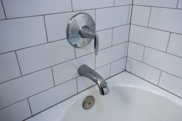 Tub Spout Replacement in Willoughby