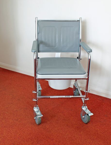 Cost of Commode Replacement in Willoughby
